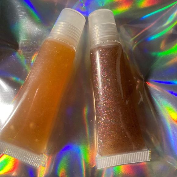 Lip gloss - Picture 2 of 2